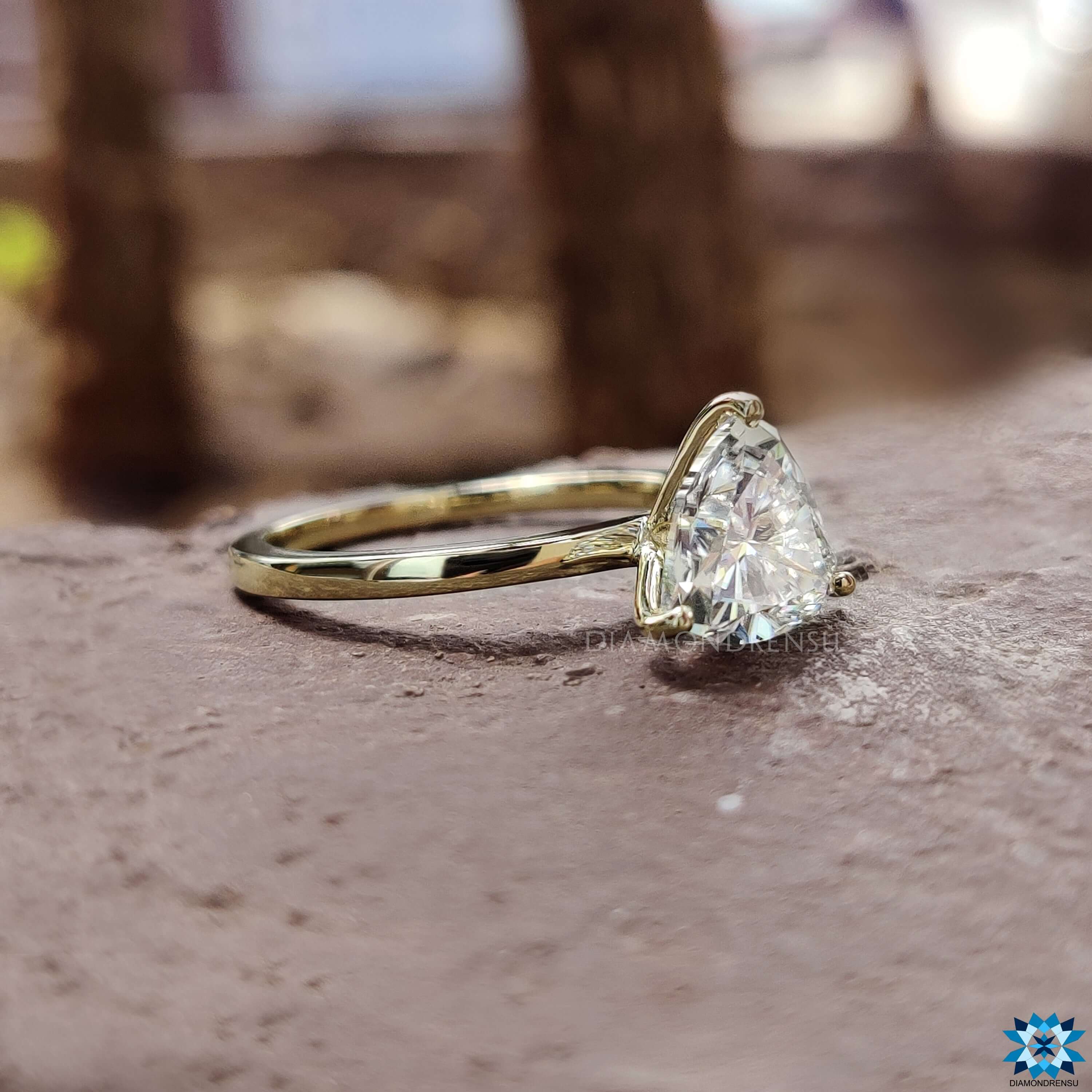 solitaire engagement ring - diamondrensu