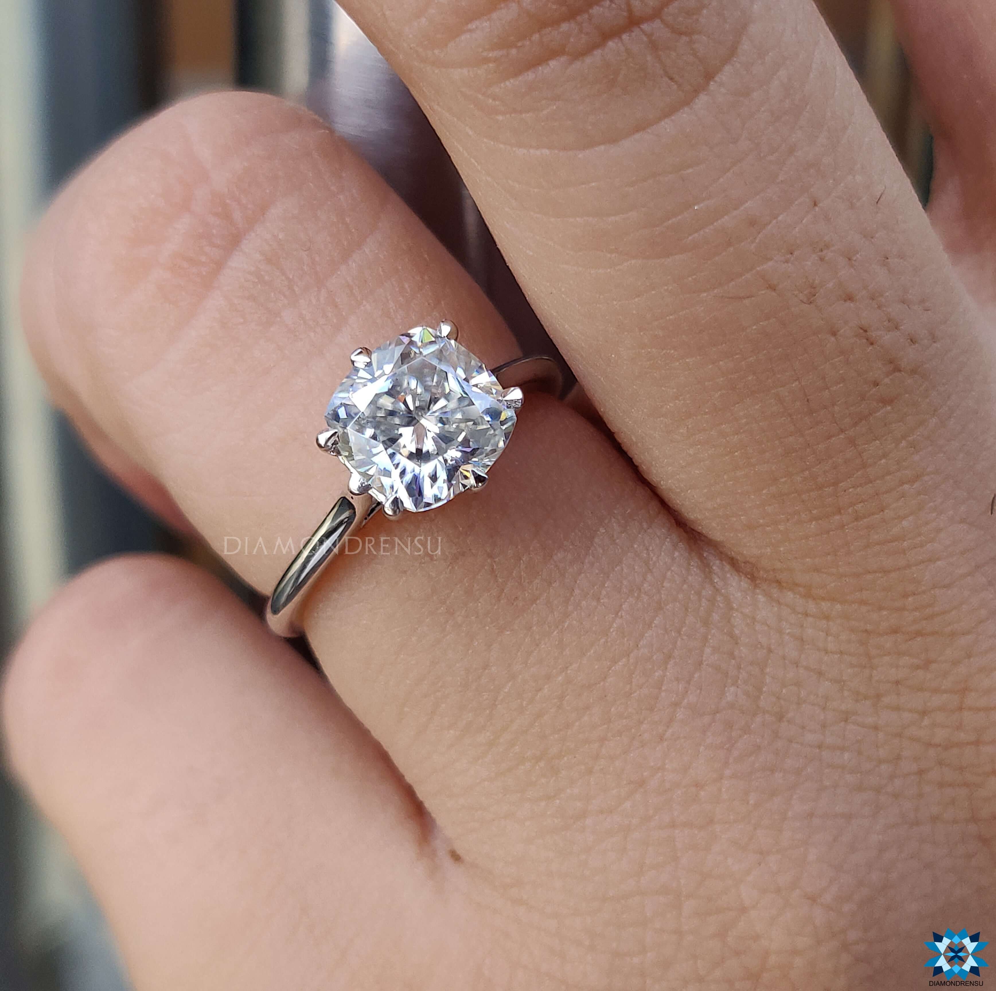 solitaire moissanite engagement ring - diamondrensu