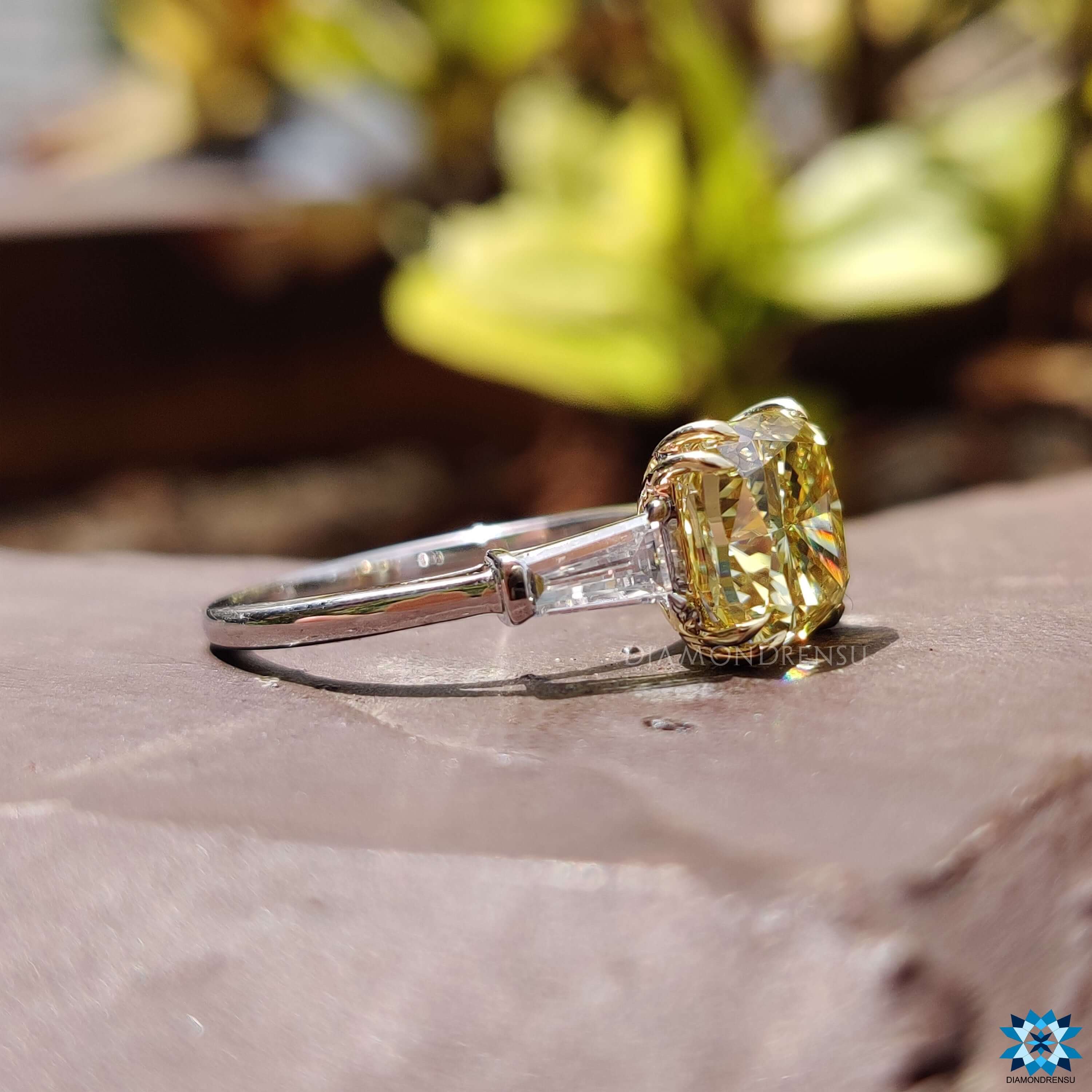 moissanite wedding ring - diamondrensu