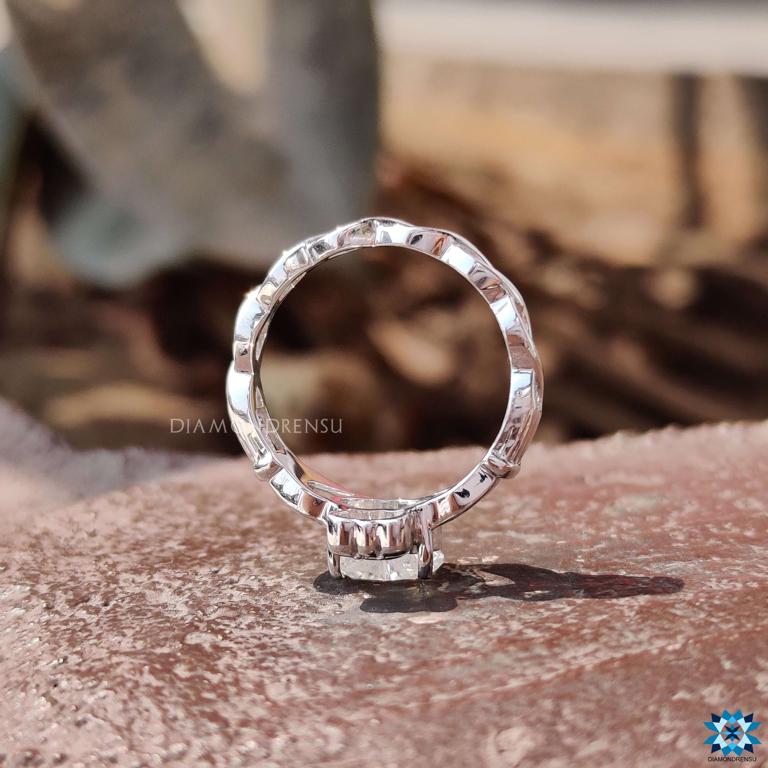 unique moissanite engagement rings - diamondrensu