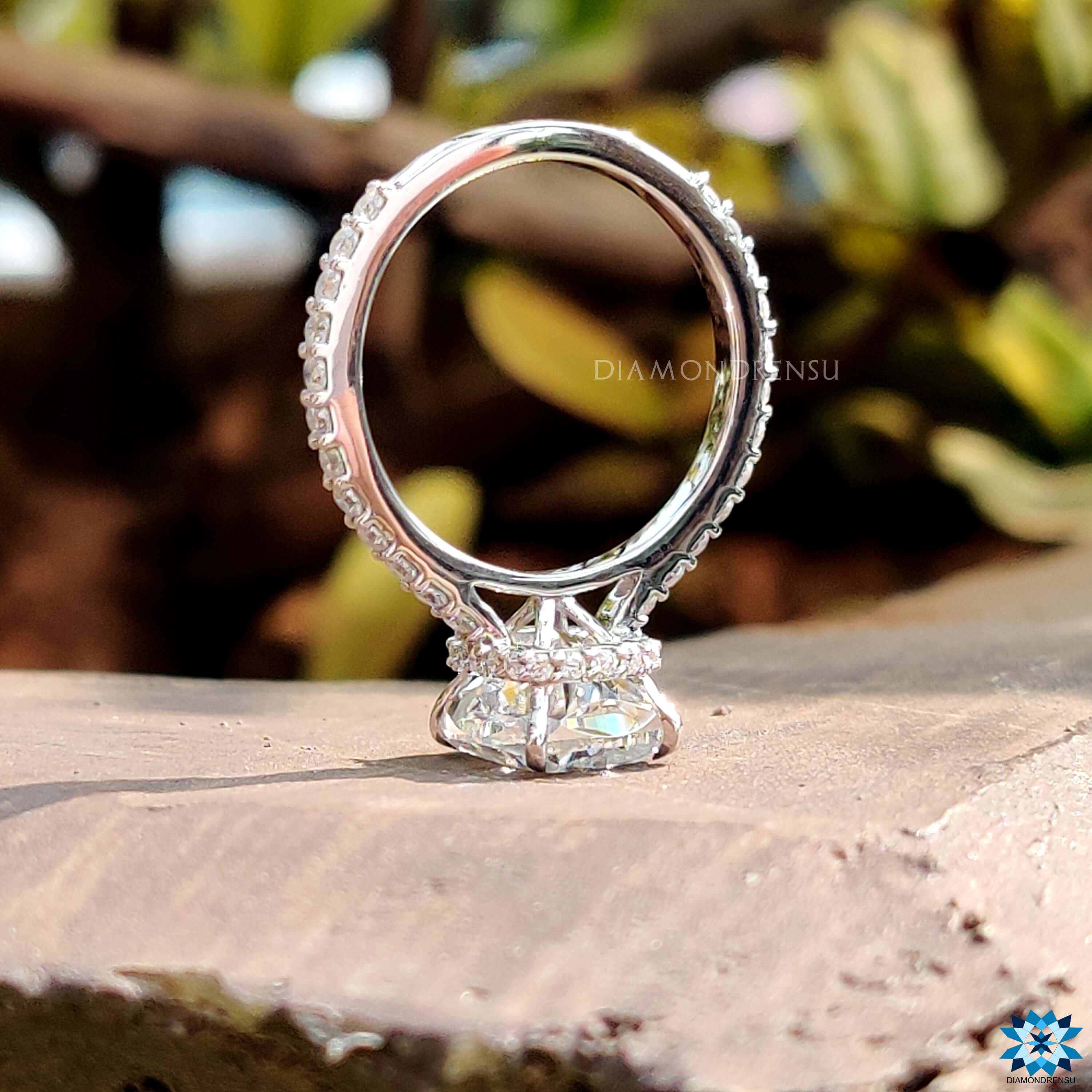 moissanite engagement ring - diamondrensu