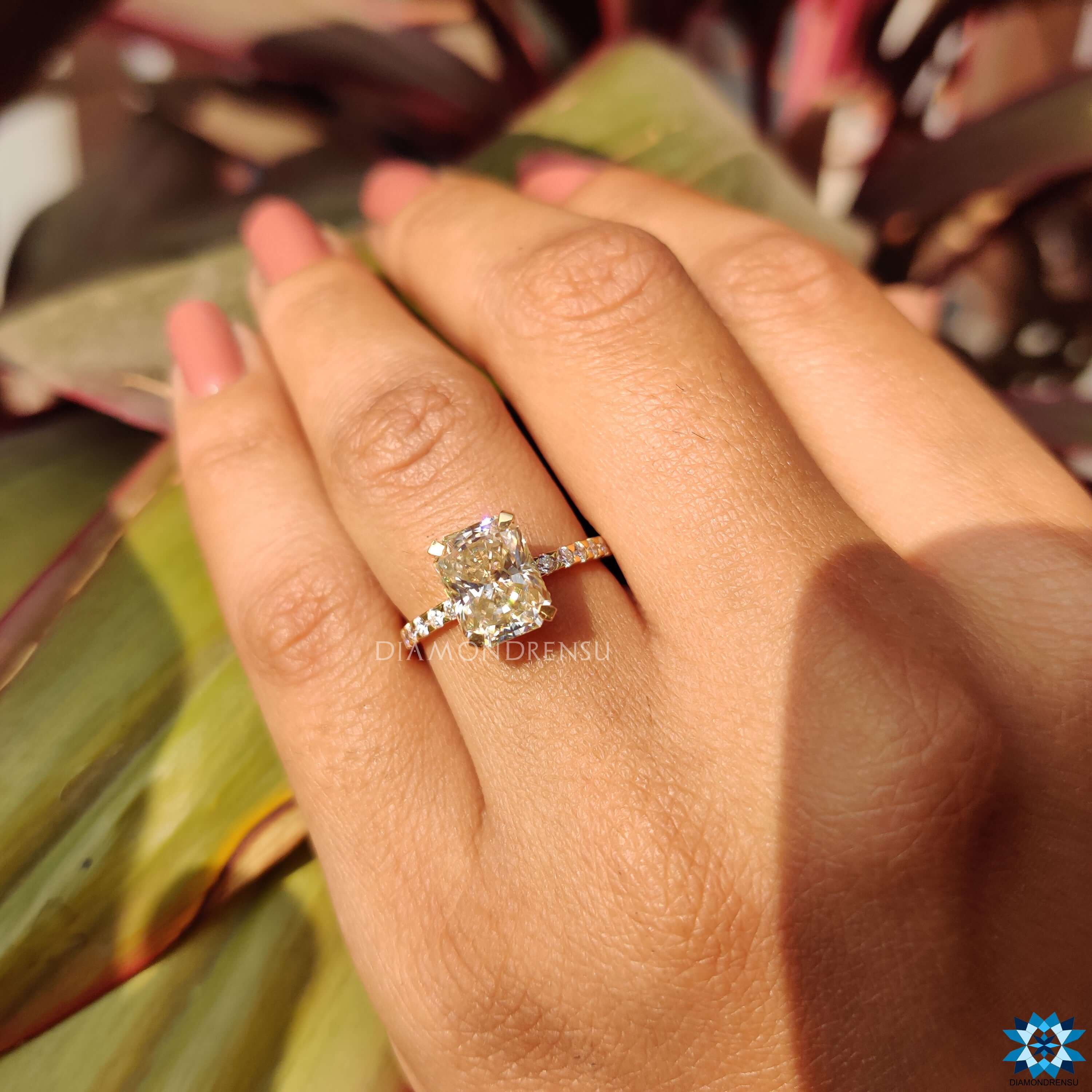 moissanite engagement rings - diamondrensu