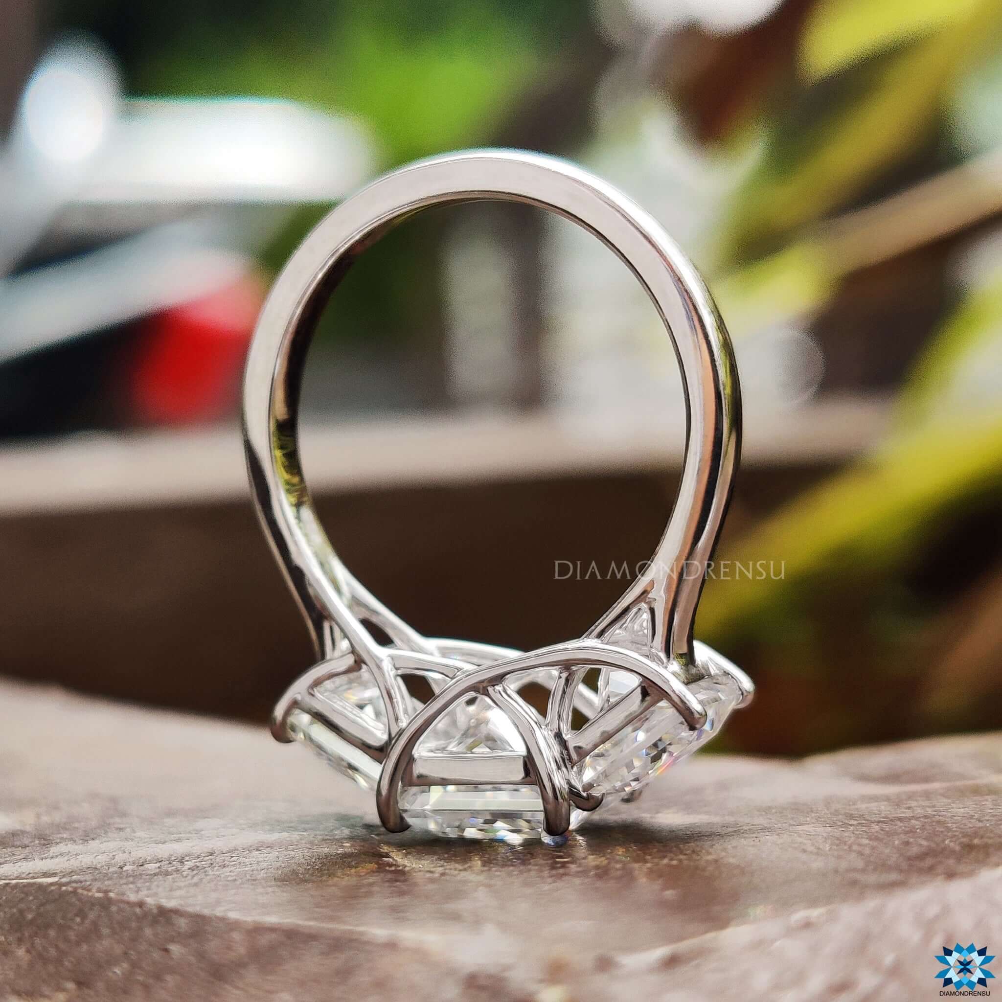 trellis setting moissanite engagement ring