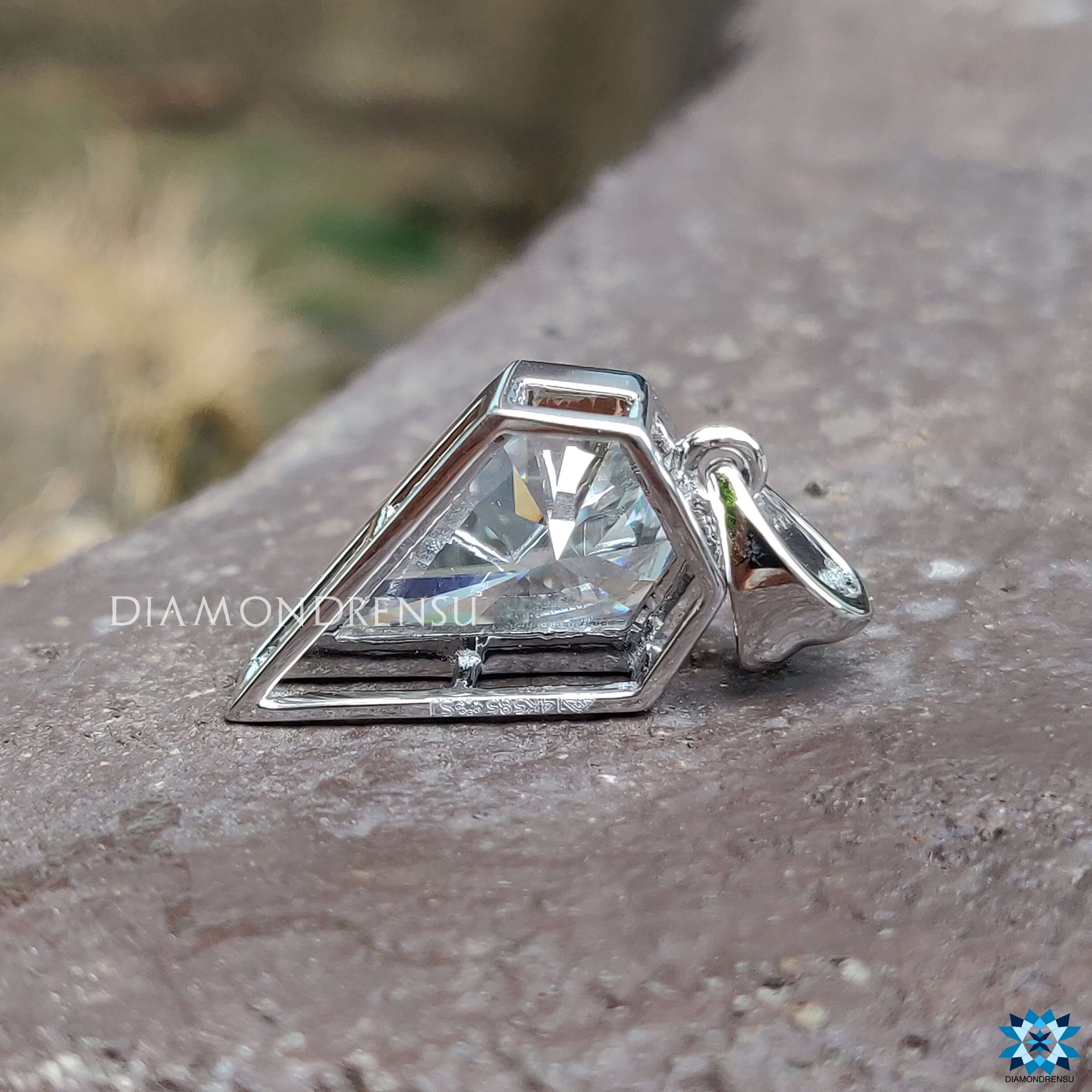 solitaire pendant - diamondrensu